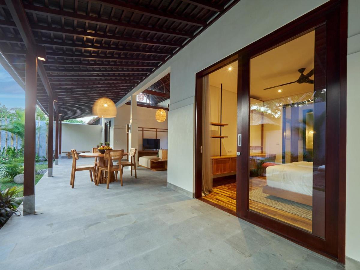 Bumbak Park Villas Canggu Екстериор снимка